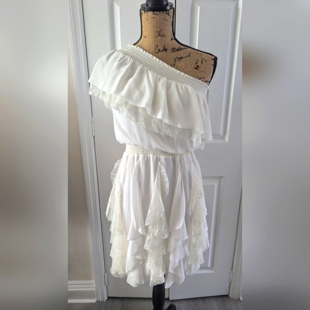 Jessica Simpson lacy white mini dress